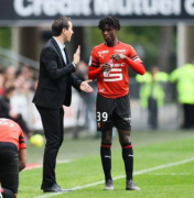 球会体育：卡马文加向恩师斯特凡致敬